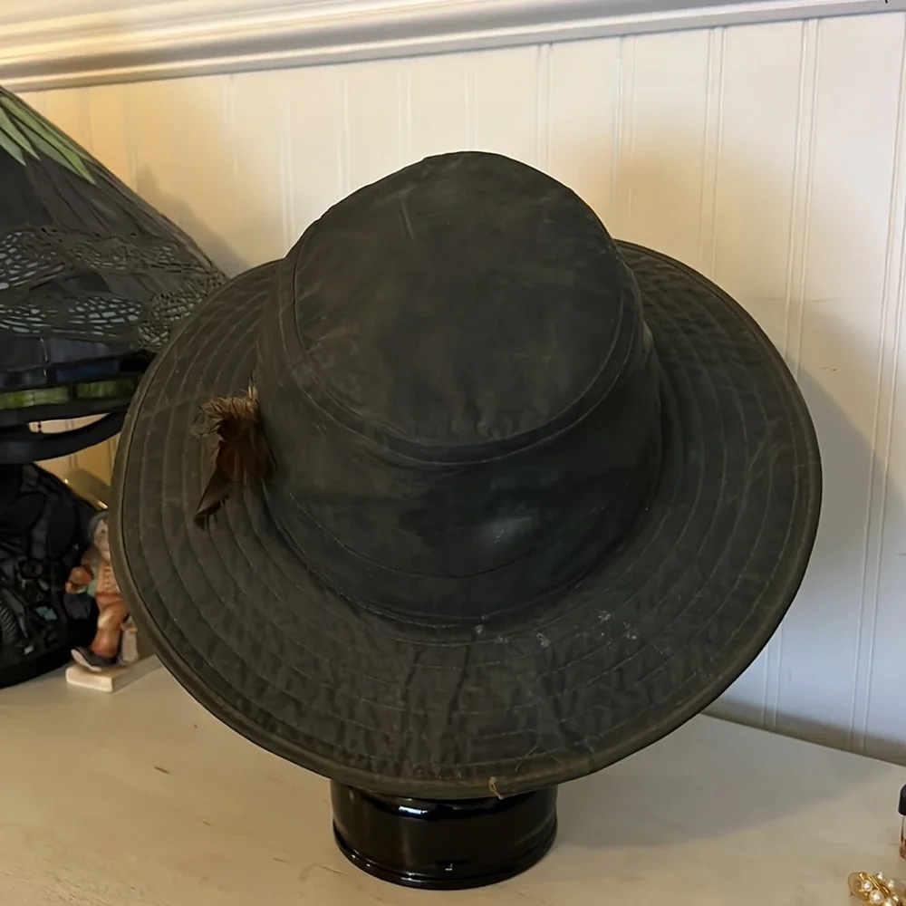 Vintage made in England wax cotton tin cloth fishing outback hat dark green